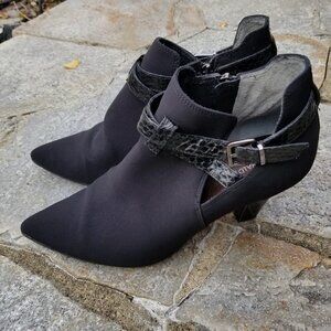 Donald J Pliner Tamy Buckle Pointed Toe Bootie 8.5